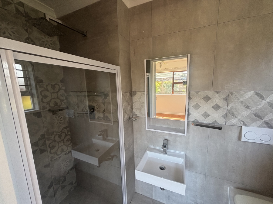 2 Bedroom Property for Sale in Summerstrand Eastern Cape